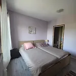 Chez Kahina Ancien Robert Bed & Breakfast 3*